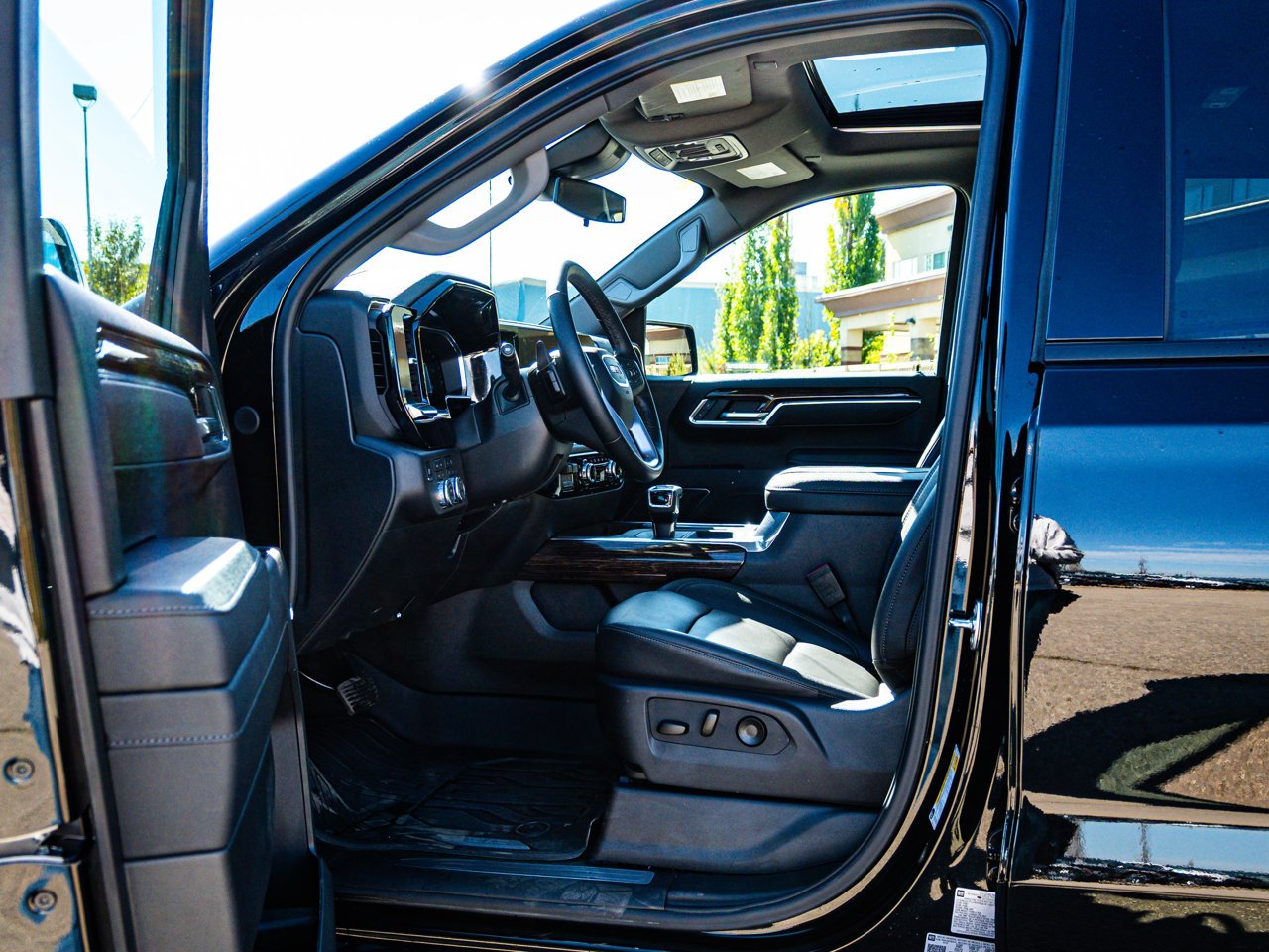 2026 GMC Sierra 1500 4WD Crew Cab 147 Elevation Black Sherwood Park - photo #17