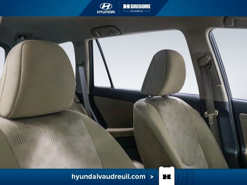 Toyota Rav 4 2011 Beige Blainville - photo #24
