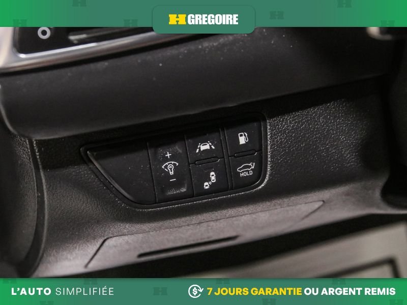 2020 Genesis G70 Green Blainville - photo #17