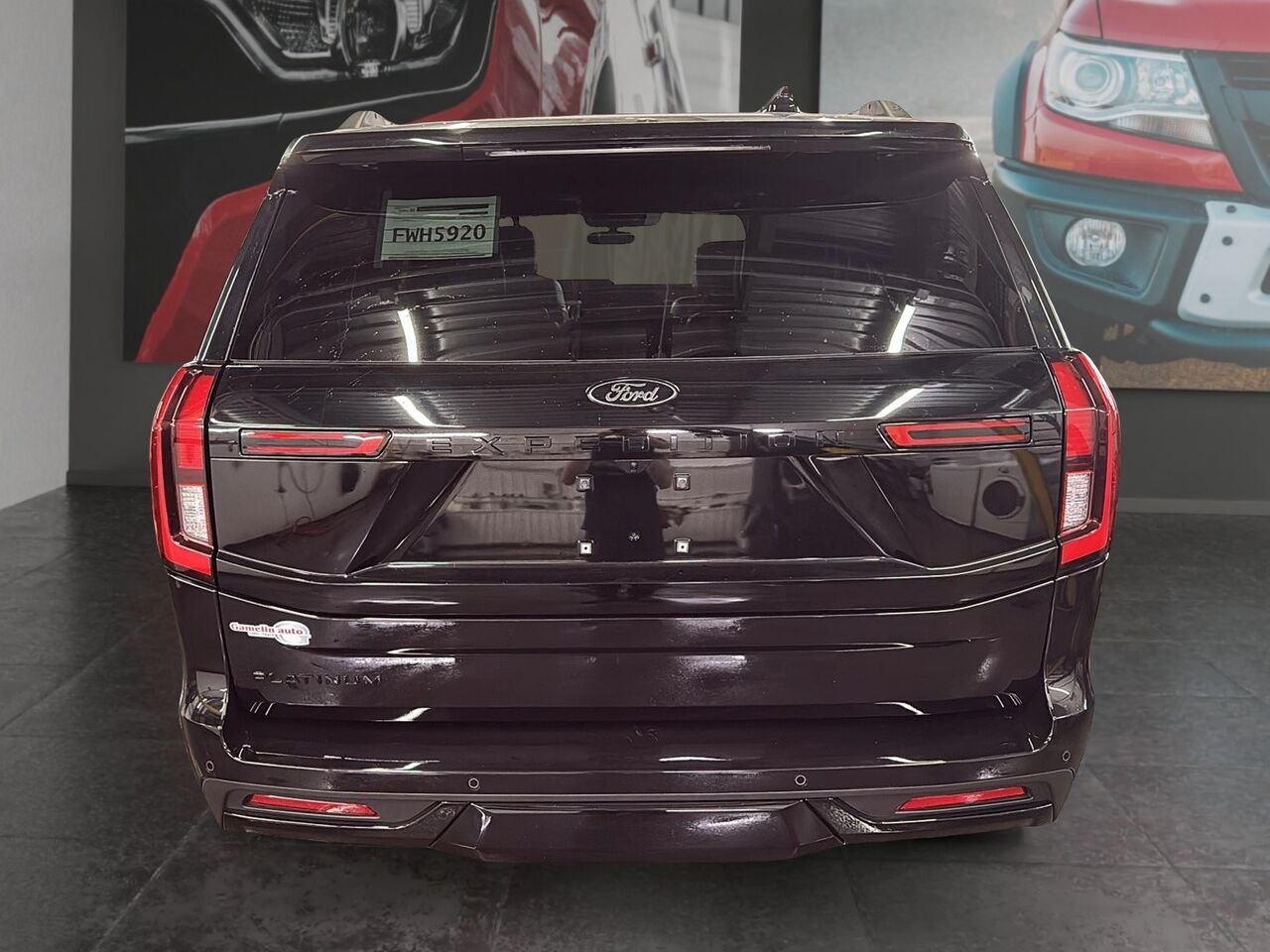 2025 Ford Expedition Platinum 4x4 Black Saint-Hyacinthe - photo #2