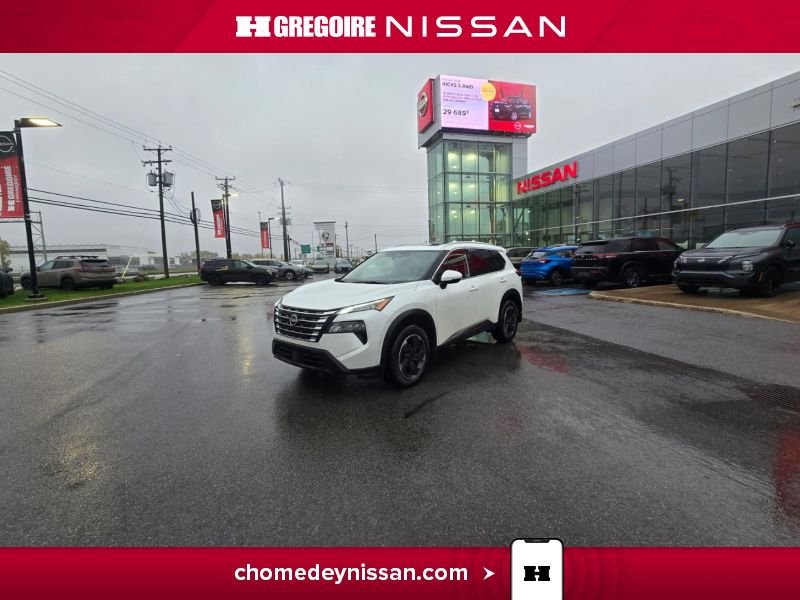 Nissan Rogue SV Moonroof * AWD *Carplay * Bancs Chauffants 2024 Blanc