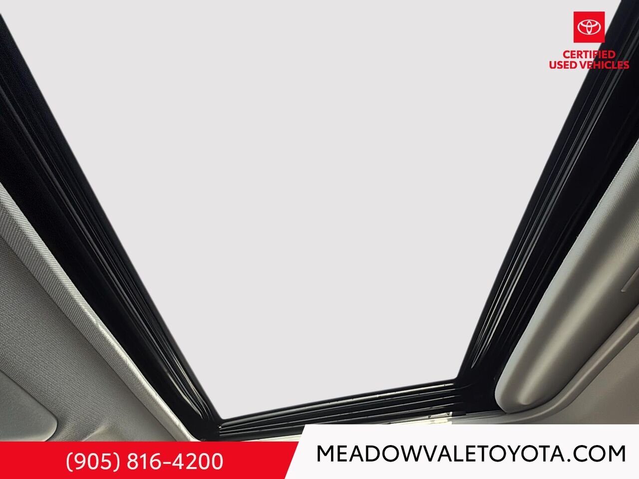 2025 Toyota RAV4 Sunroof, Sunroof, Power Seat, Power Rear Tailgate, Push button start Blue Mississauga - photo #10