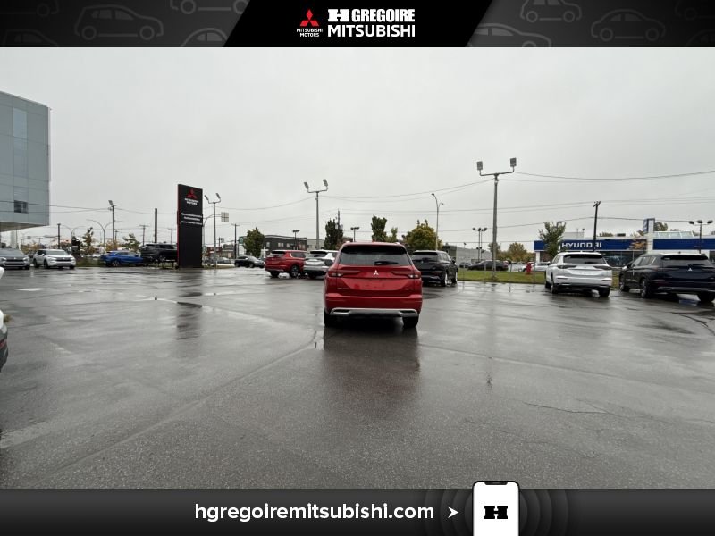 2024 Mitsubishi Outlander Red Saint-Eustache - photo #8