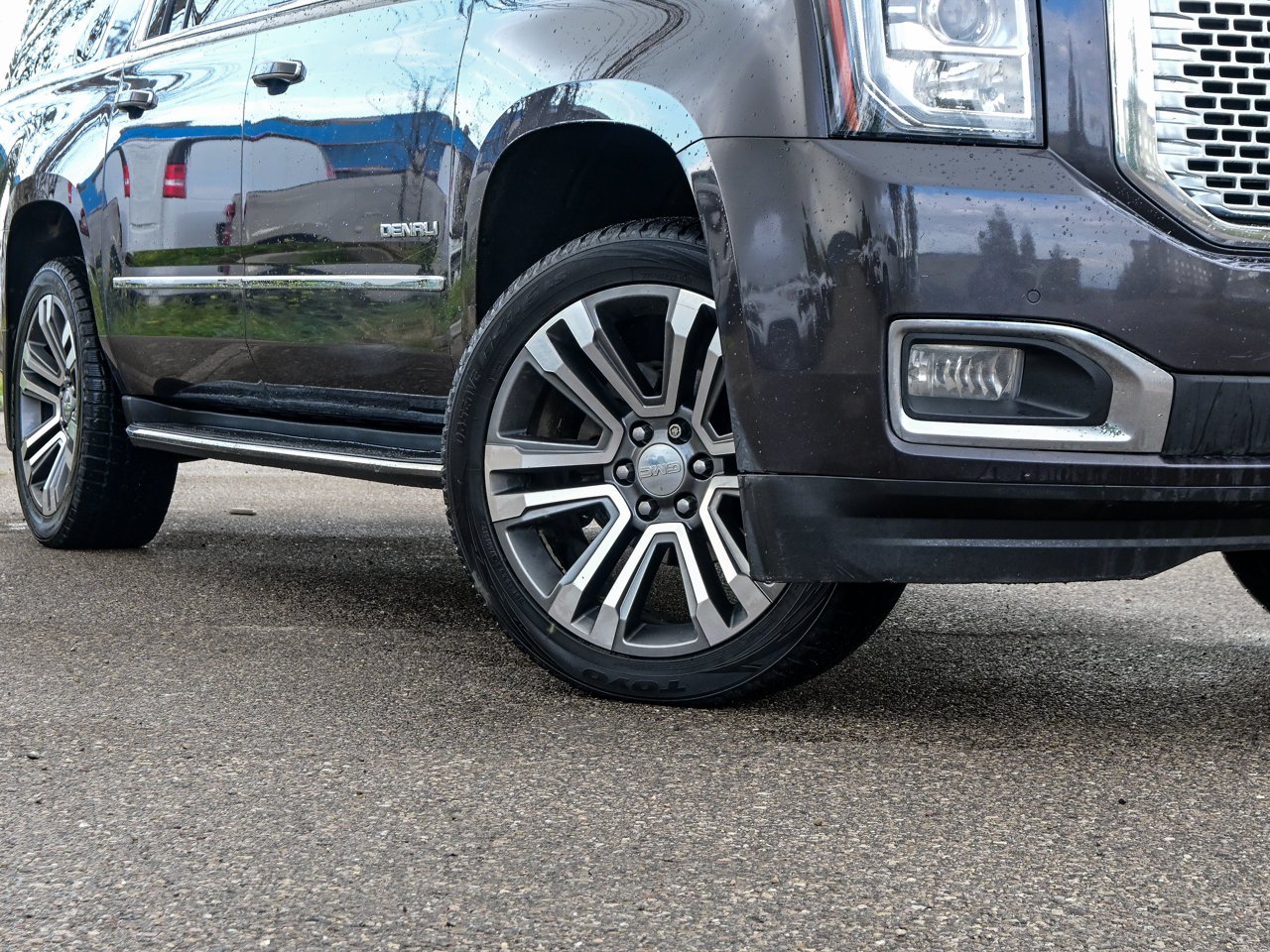 2017 GMC Yukon XL 4WD 4dr Denali Black Sherwood Park - photo #5