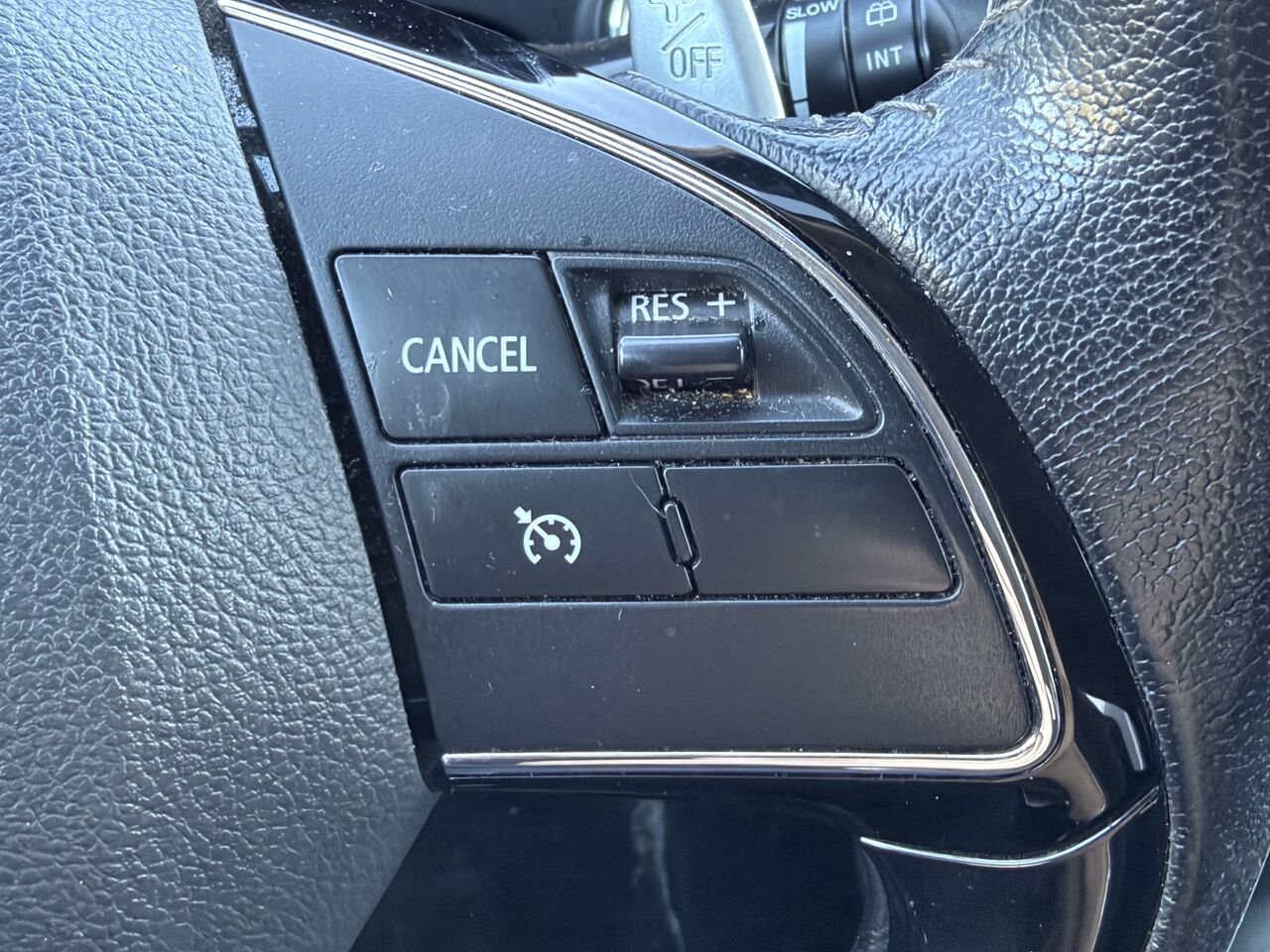 Mitsubishi Outlander awd jamais accidenté toit ouvrant 7 passagers 2018 Blanc Châteauguay - photo #16