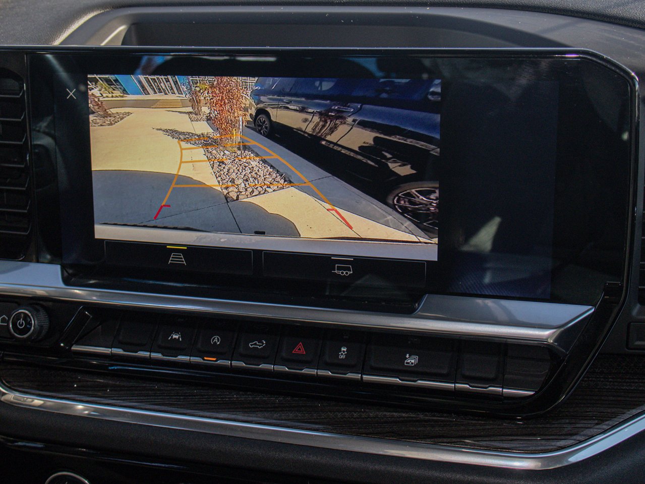 2023 Chevrolet Silverado 1500 4WD Crew Cab 147 LT White Sherwood Park - photo #25