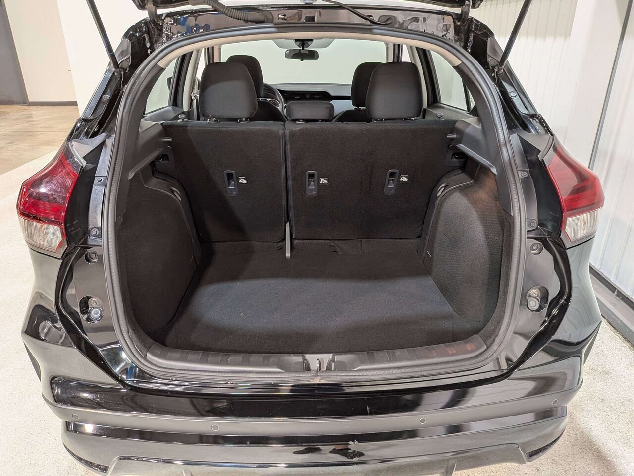 2024 Nissan Kicks S FWD Black Val-David - photo #8