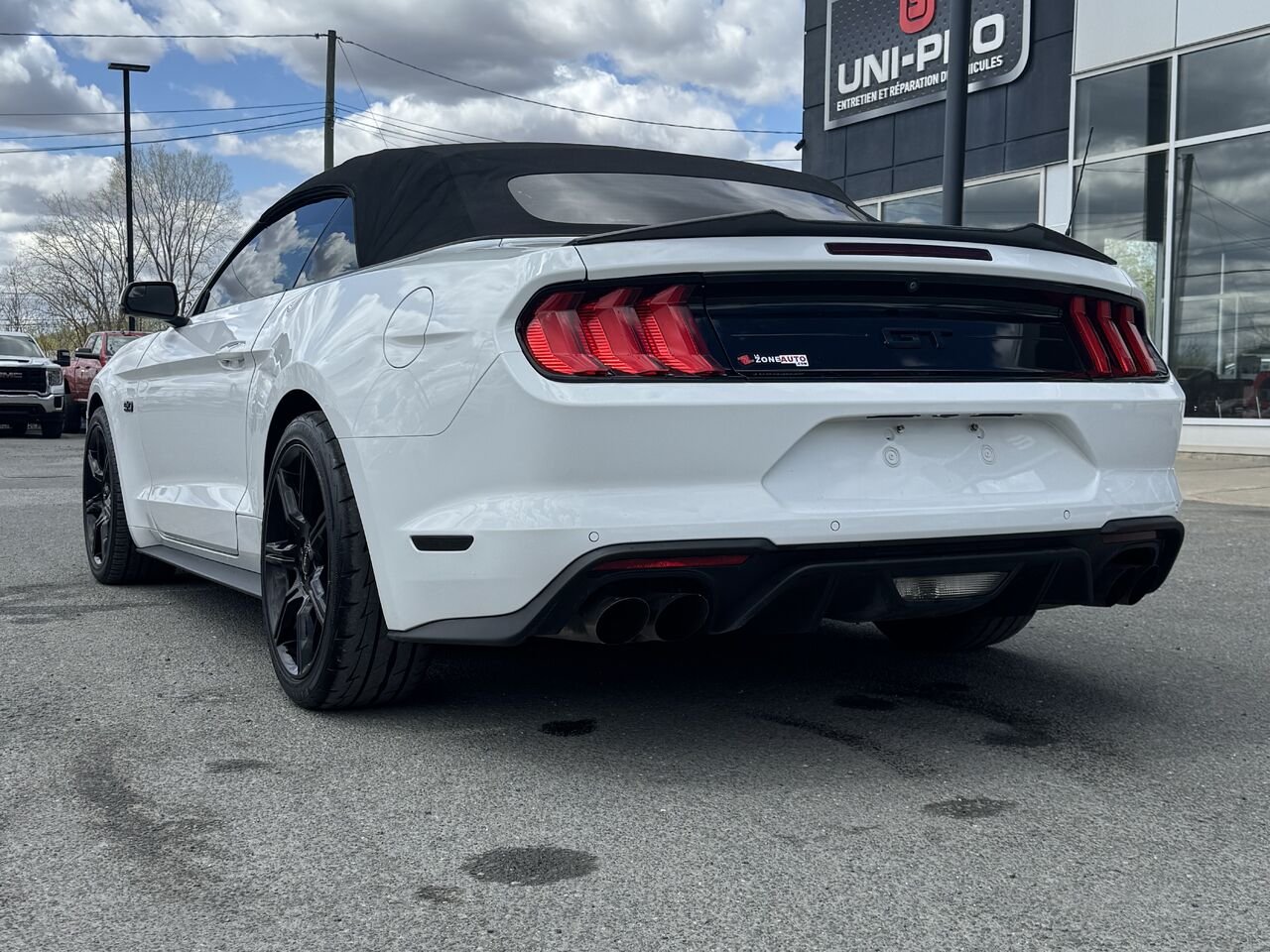 2018 Ford Mustang GT Convertible White Granby - photo #12