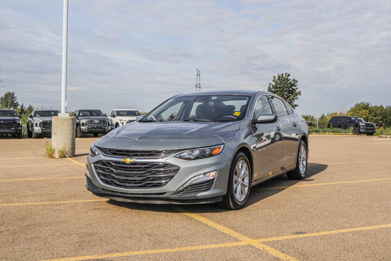 2025 Chevrolet Malibu 4dr Sdn 1LT Grey Sherwood Park - photo #3
