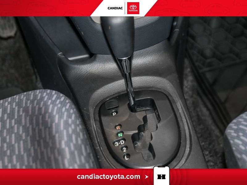 2012 Toyota Yaris Silver Saint-Eustache - photo #18