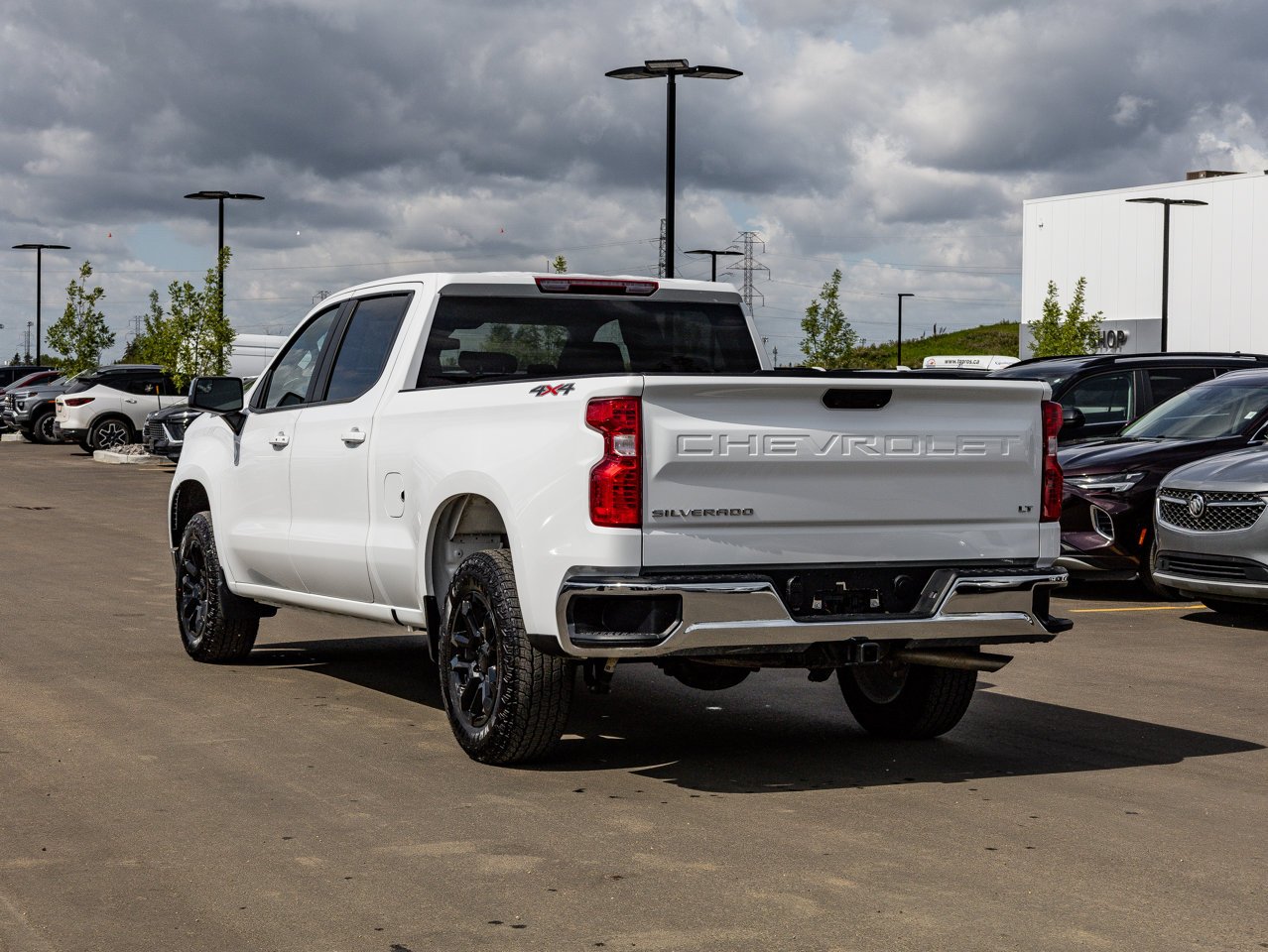 2026 Chevrolet Silverado 1500 4WD Crew Cab 147 LT White Sherwood Park - photo #10