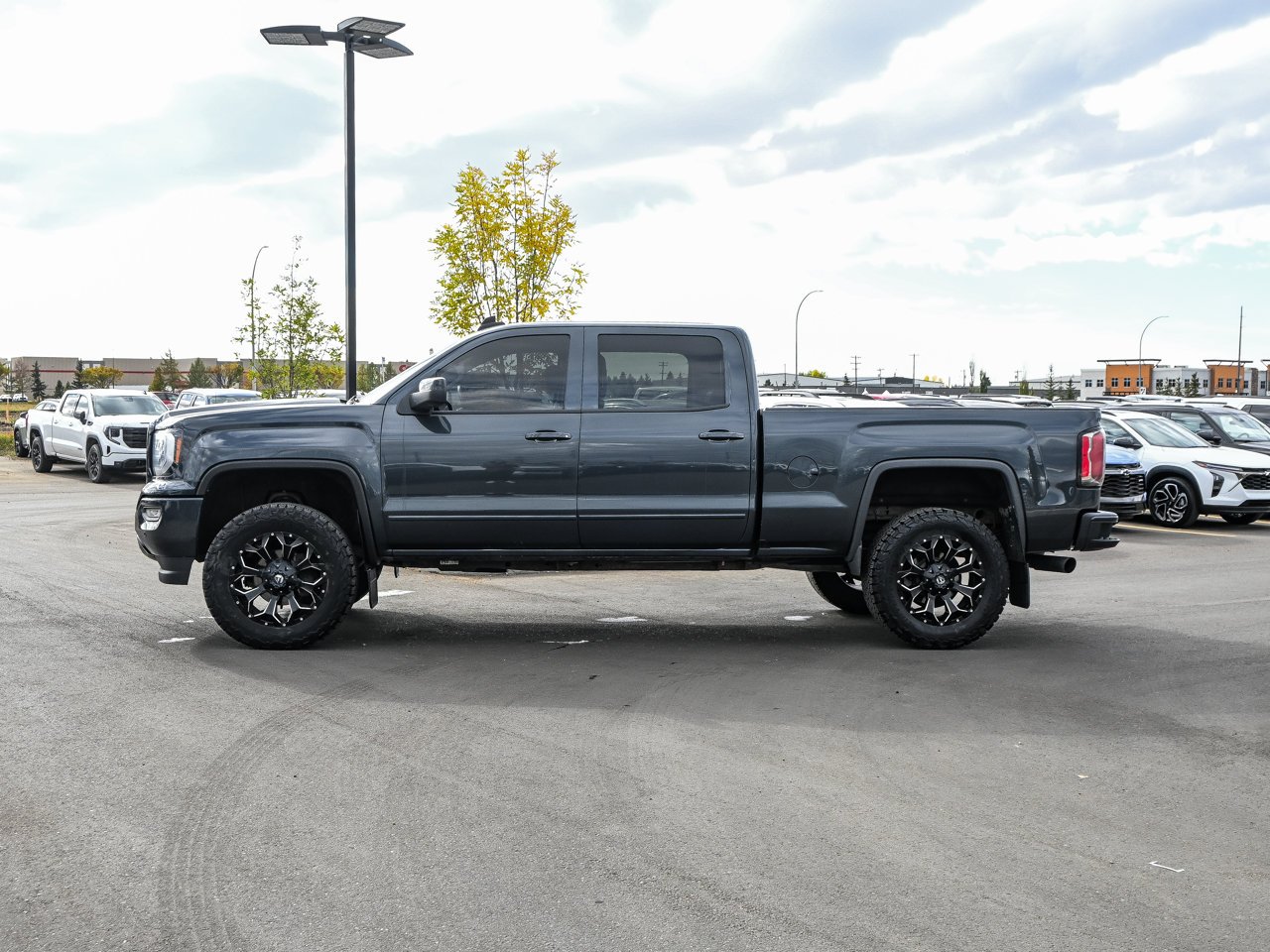 2018 GMC Sierra 1500 4WD Crew Cab 143.5 SLT Grey Sherwood Park - photo #9
