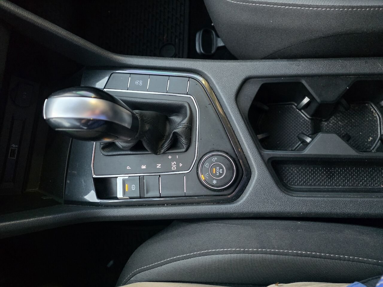 2019 Volkswagen Tiguan Black  - photo #13