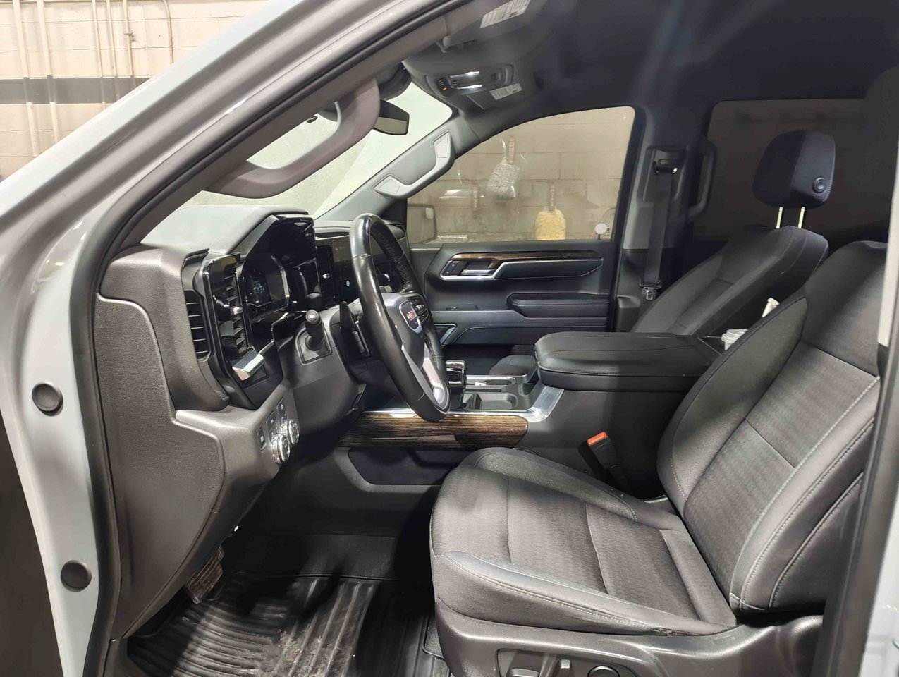 2024 GMC Sierra 1500 4WD Crew Cab 147 Elevation Grey Sherwood Park - photo #7