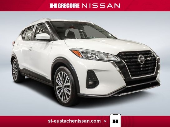 2021 Nissan Kicks SV DEM. A DISTANCE SIEGES CHAUFFANTS APPLE CARPLAY White