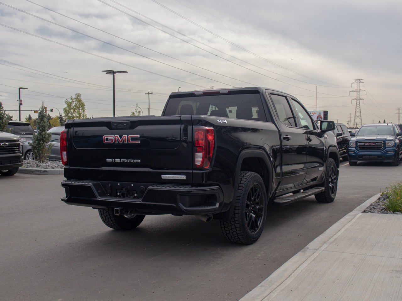 2024 GMC Sierra 1500 4WD Crew Cab 147 Elevation Black Sherwood Park - photo #9