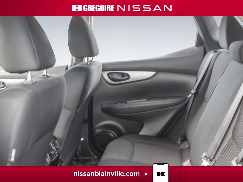 Nissan Qashqai 2023 Blanc Laval - photo #23