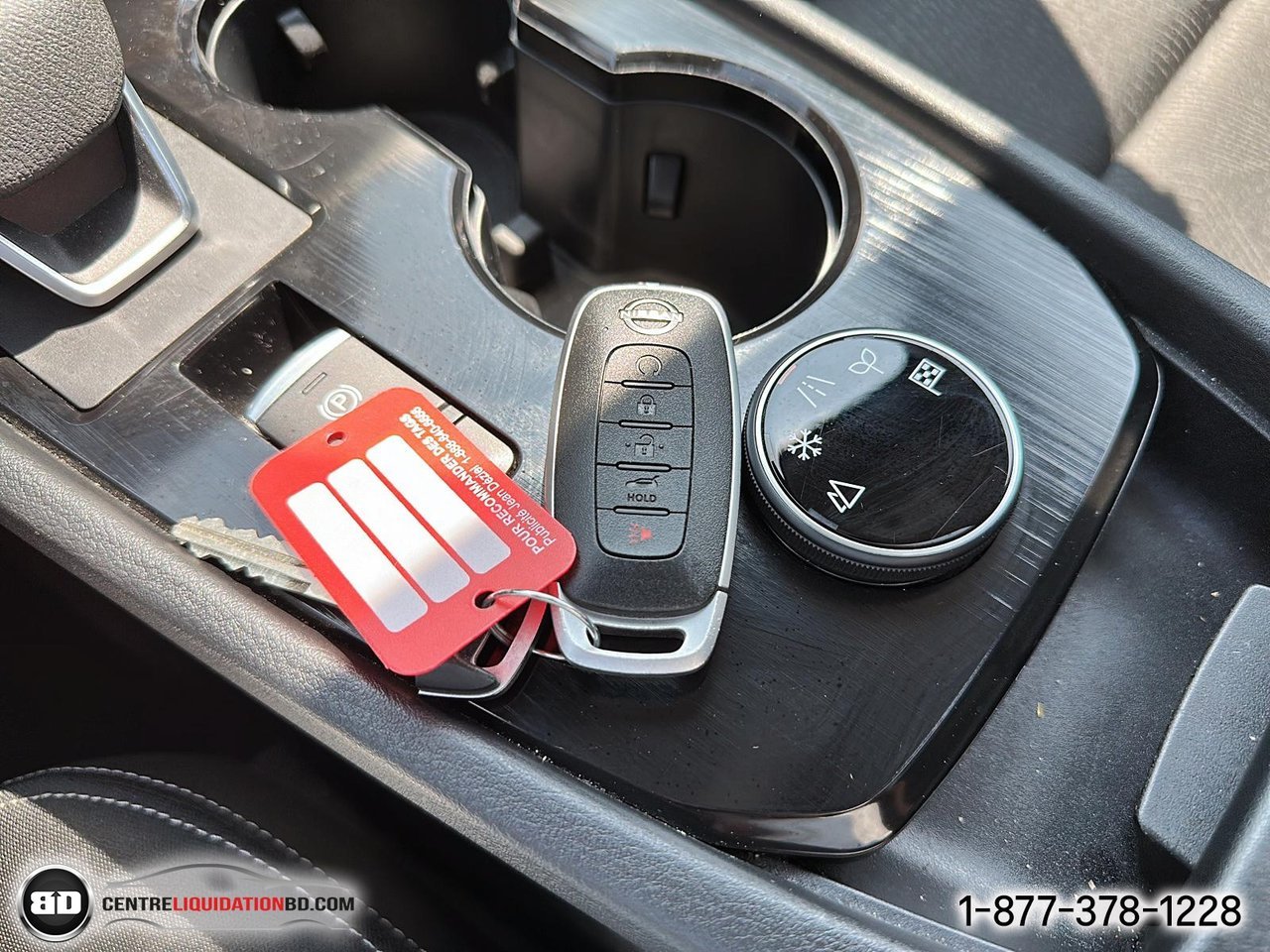 Nissan Rogue SV TI avec ensemble toit ouvrant | A8714 2024 Argent Granby - photo #21