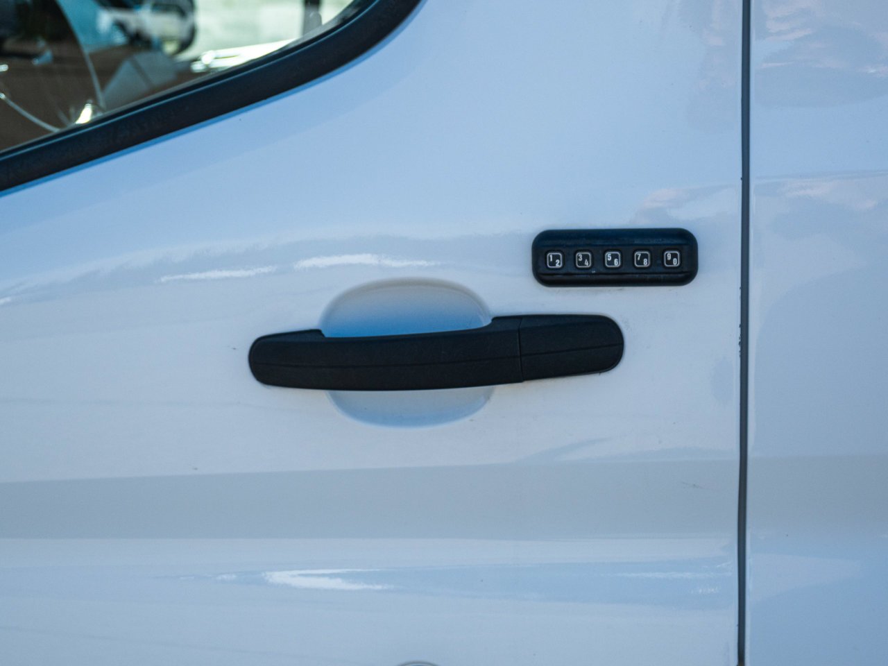 2017 Ford Transit Cargo Van T-250 148 Med Rf 9000 GVWR Sliding RH Dr White Sherwood Park - photo #8