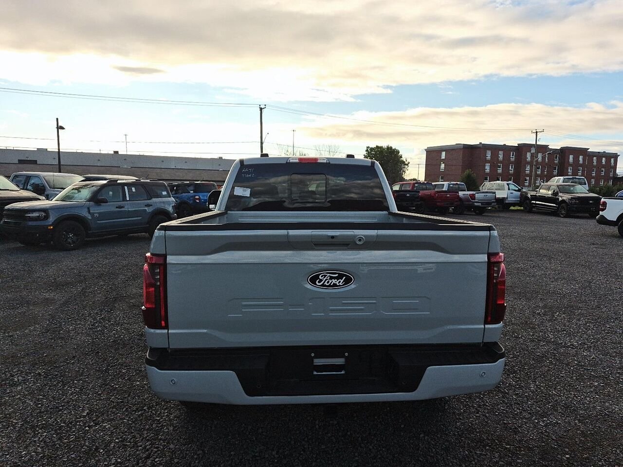 2026 Ford F-150 Oxford White Saint-Jérôme - photo #4