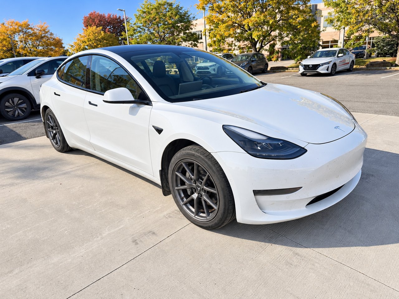 Tesla Model 3 423 km d'autonomie jamais accidenté un seul propriétaire 2021 Blanc Châteauguay - photo #3