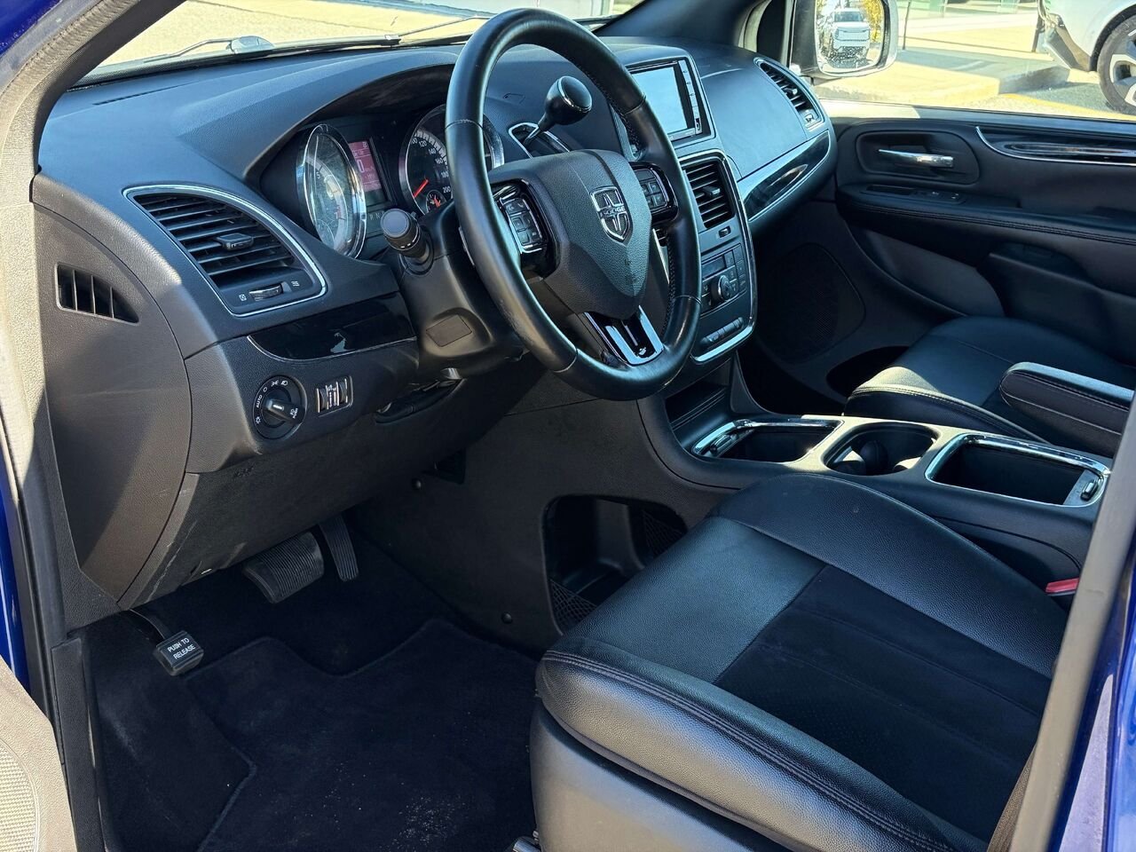 2020 Dodge Grand Caravan Blue Gatineau - photo #11