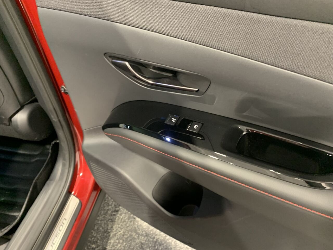 2025 Hyundai Tucson hybride AWD Red Châteauguay - photo #16