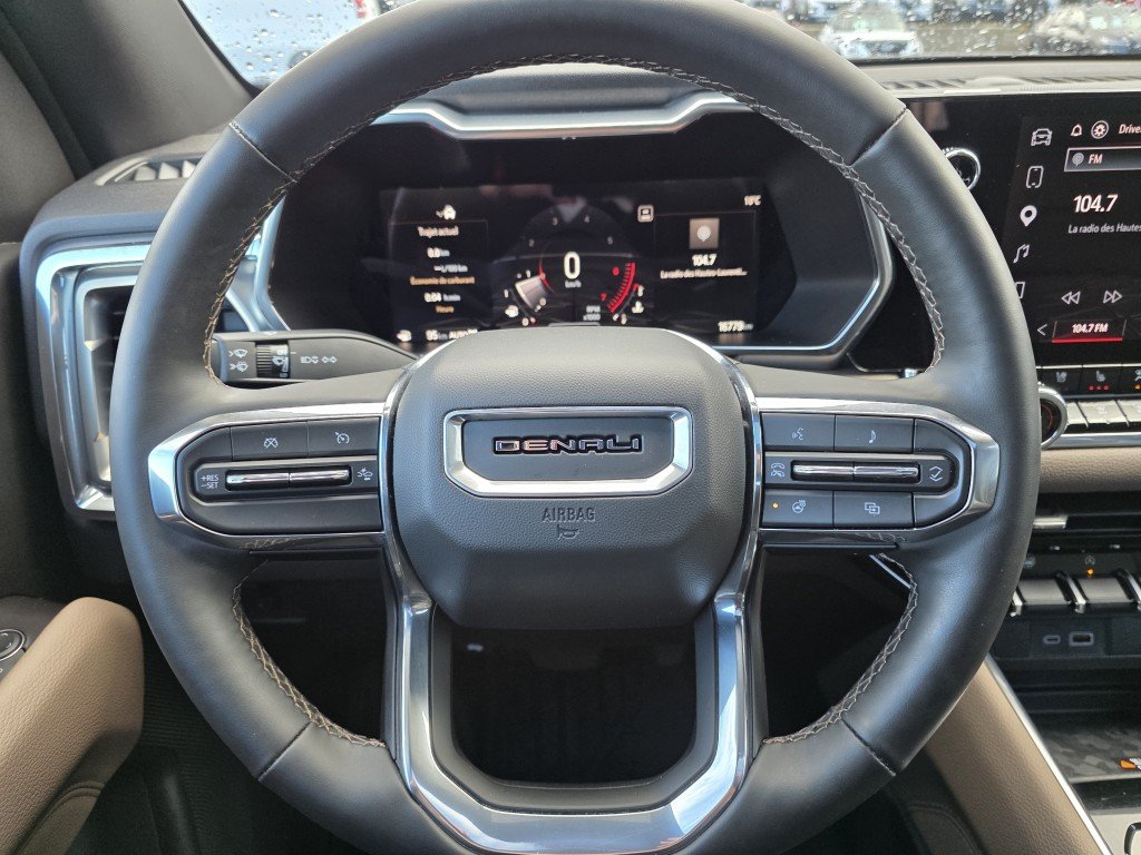 2025 GMC Canyon Denali Black Mont-Laurier - photo #25