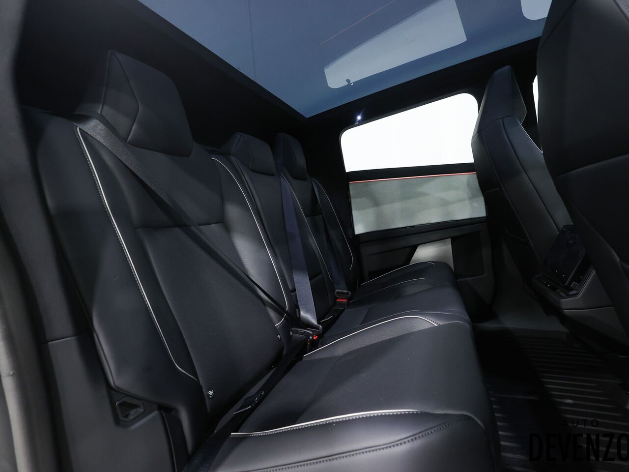 2024 Tesla Cybertruck Silver Saint-Eustache - photo #8