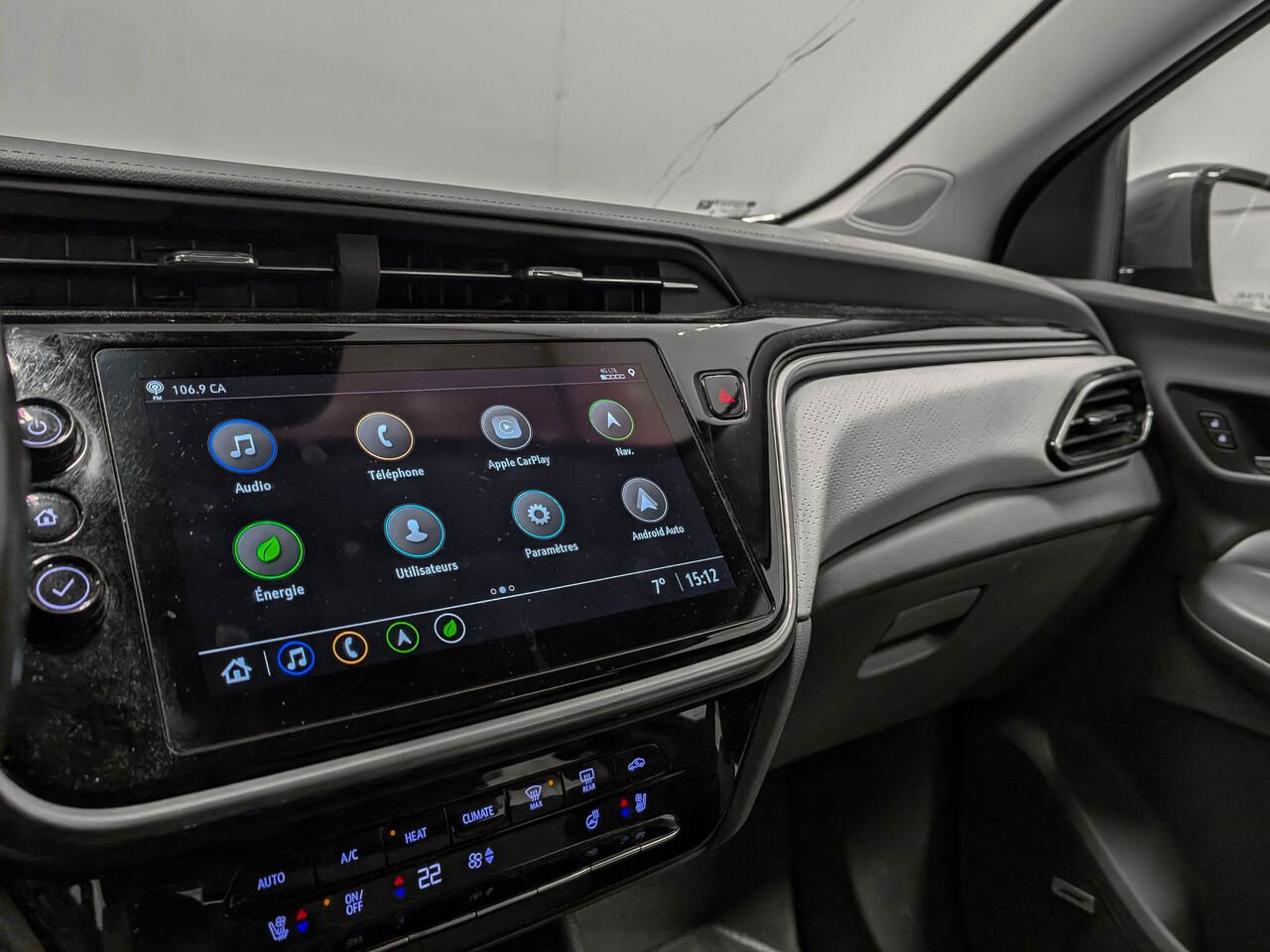 CHEVROLET BOLT EUV Premier Toit Pano Cuir 2023 Gris Sherbrooke - photo #8