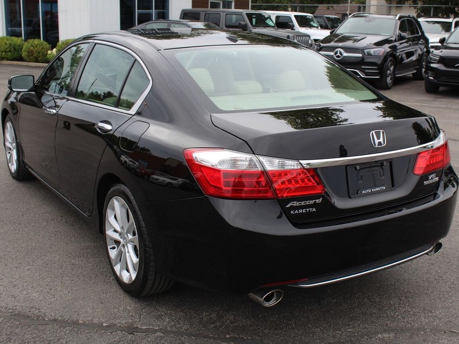 Honda Berline Accord Touring Toit ouvrant Navigation Camera Cuir Mags 2015 Noir