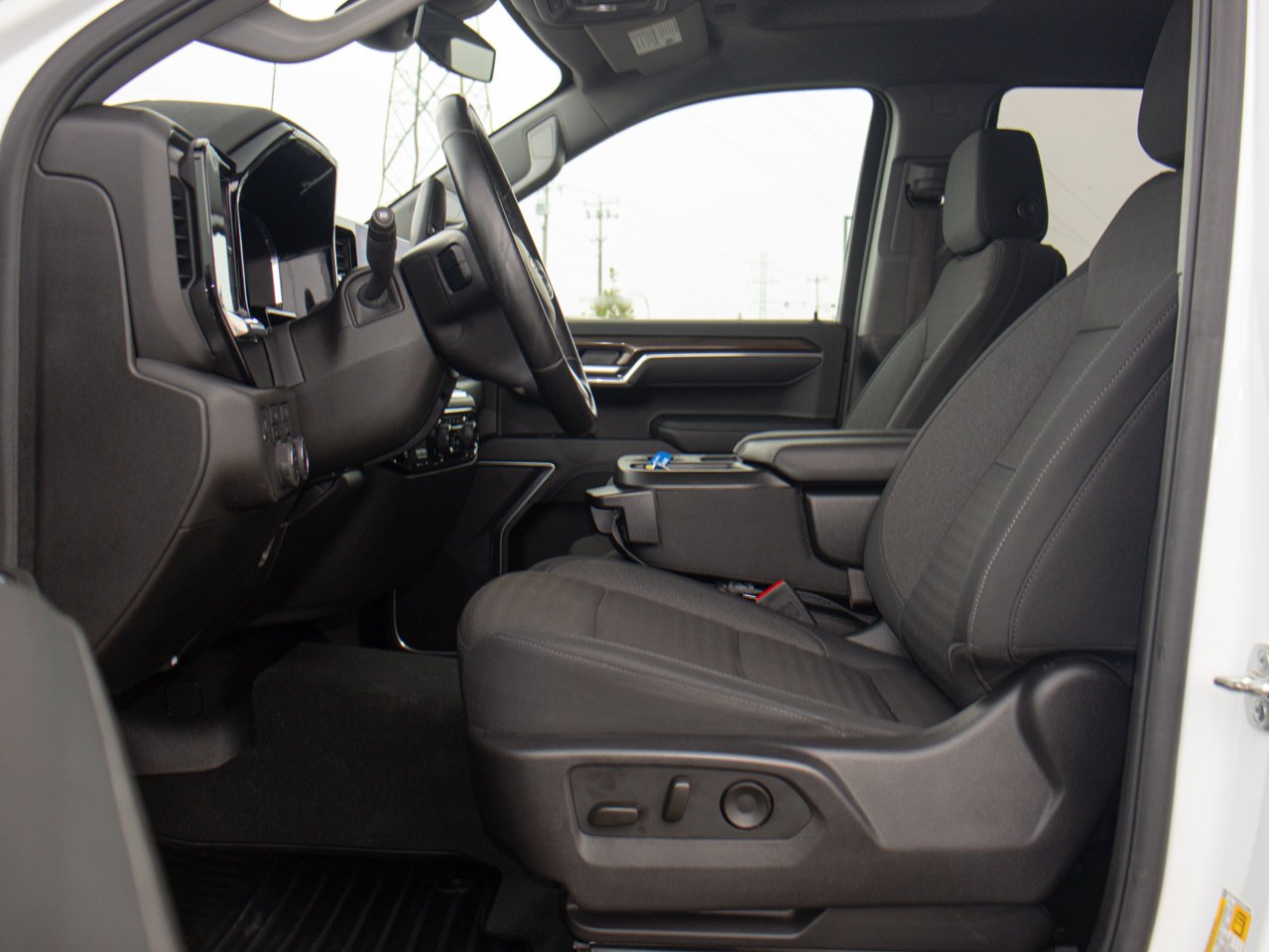 2025 Chevrolet Silverado 1500 4WD Crew Cab 147 LT White Sherwood Park - photo #15