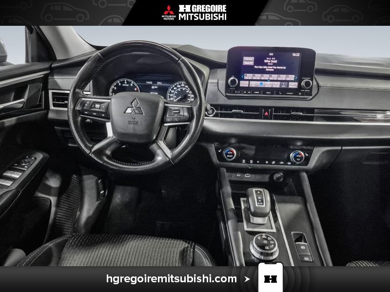 Mitsubishi Outlander 2022 Gris Blainville - photo #17