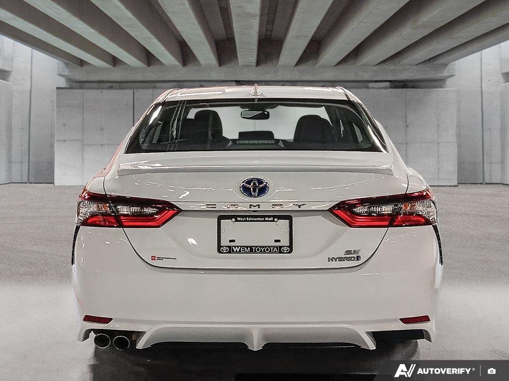 2021 Toyota Camry 2602151A | Hybrid SE White Edmonton - photo #4