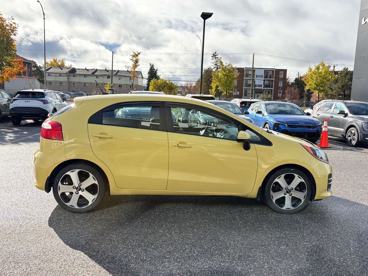 2016 Kia Rio Yellow Gatineau - photo #6