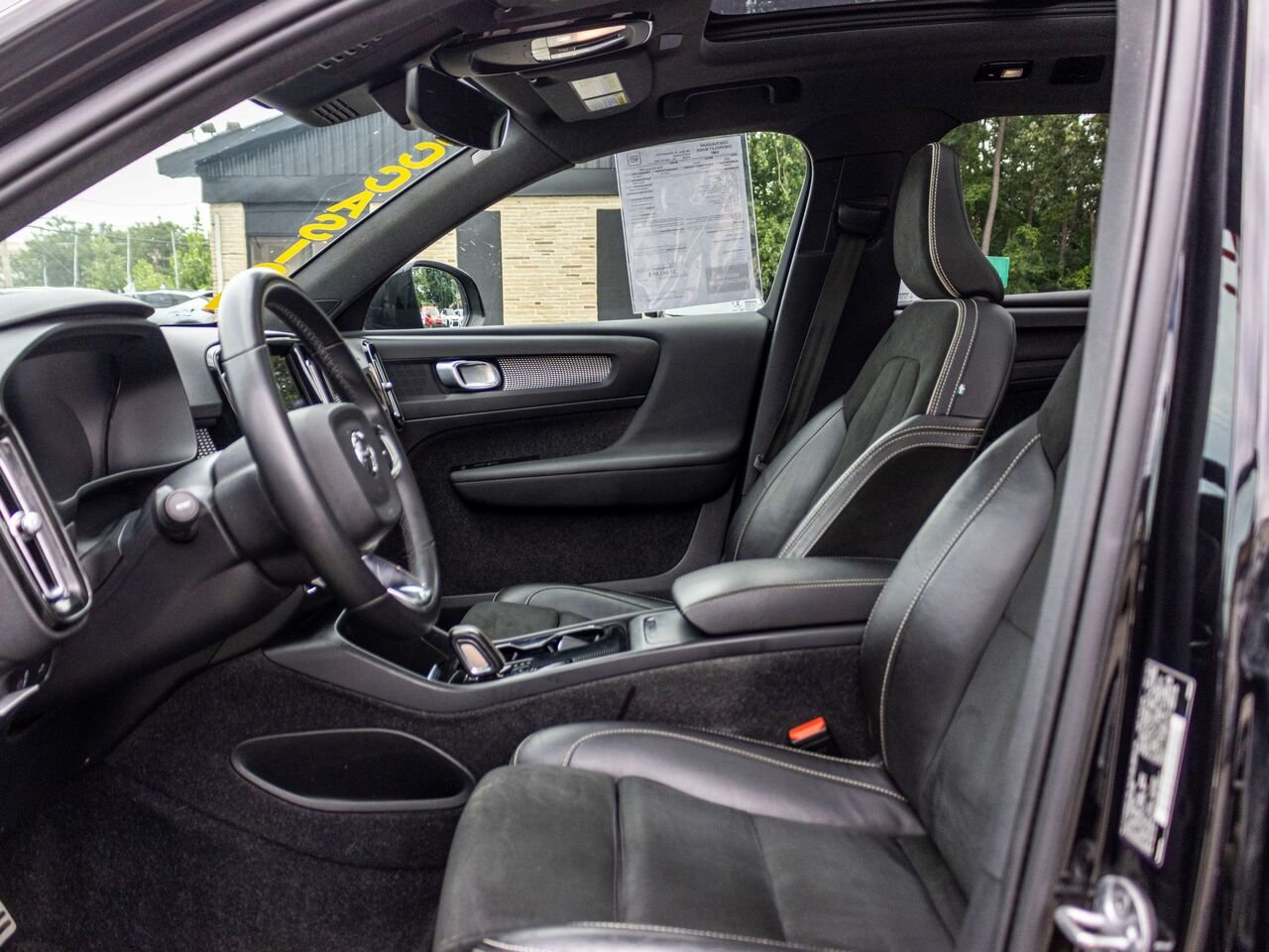 2022 Volvo Recharge XC40 tout électrique XC40 Recharge Plus Black Châteauguay - photo #23
