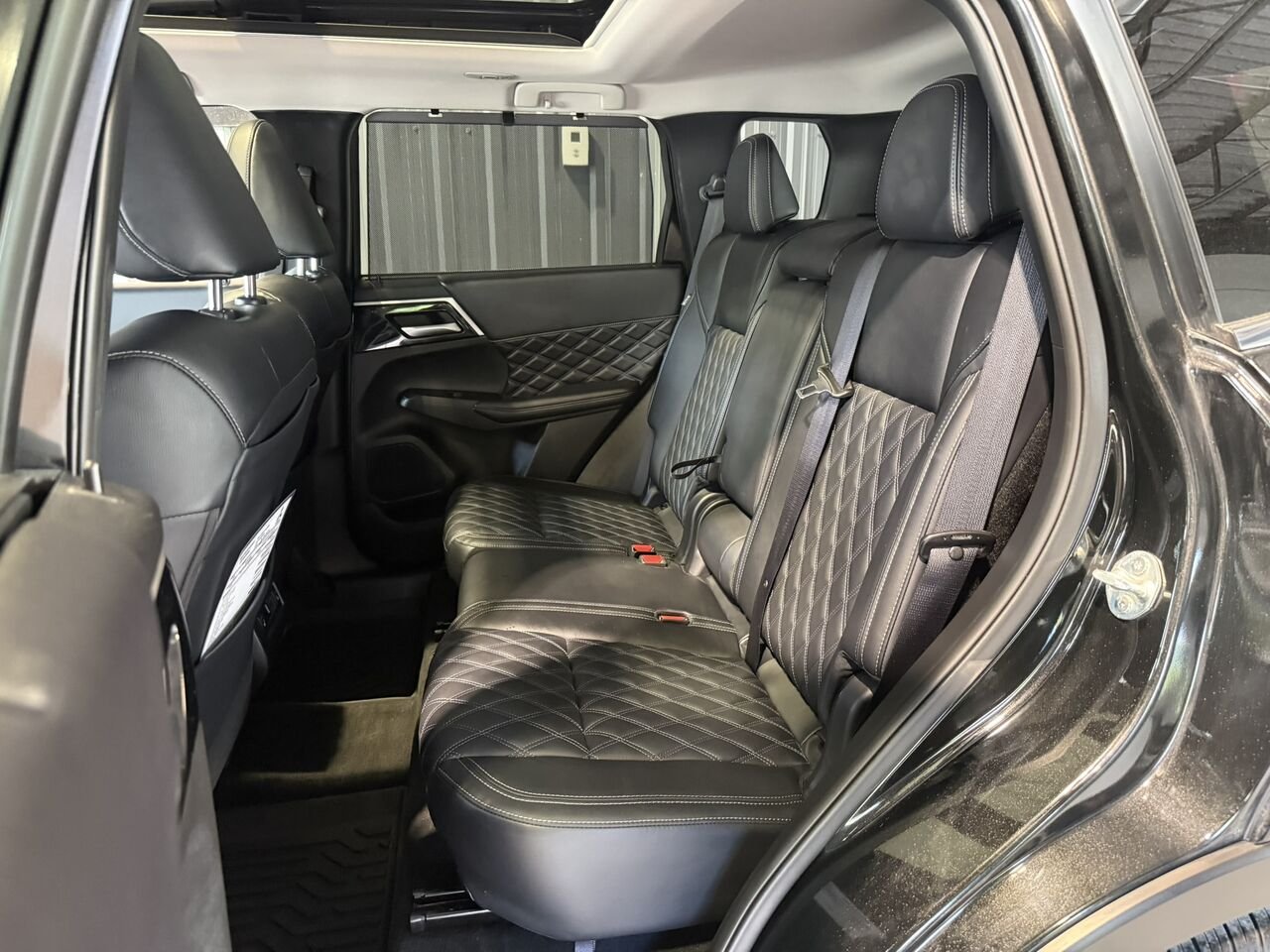 Mitsubishi Outlander 2024 Noir Mont-Laurier - photo #7