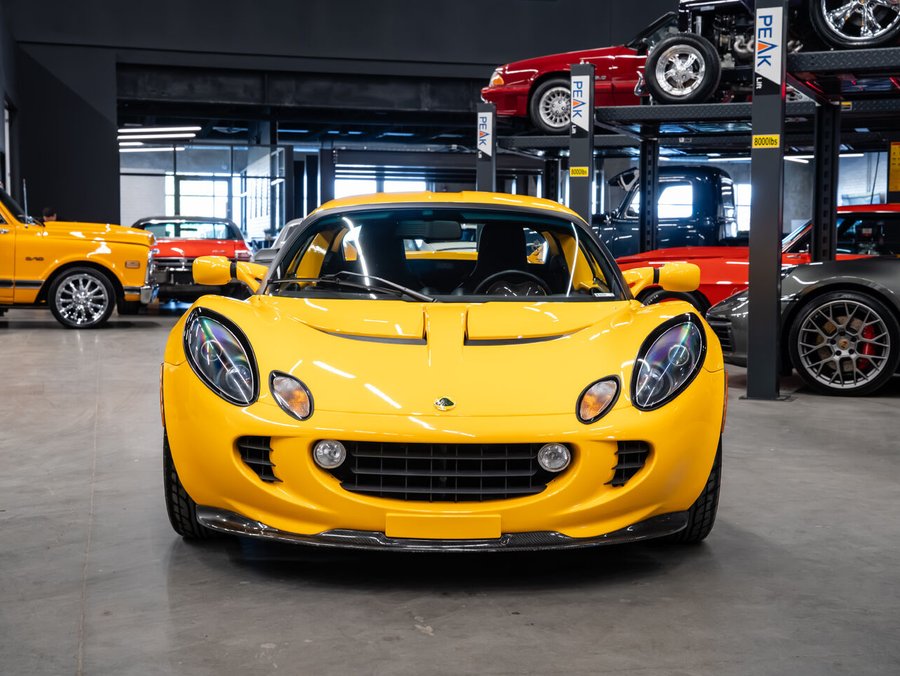 2006 Lotus Elise | Carbon Body Kit | Hard Top & Soft Top | Blaupunkt Sound System | PPF | One Owner Yellow