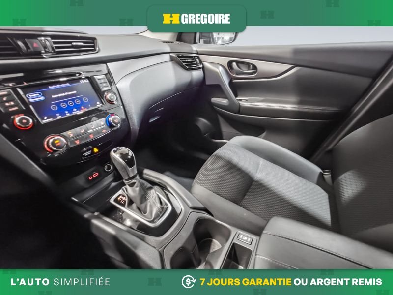 Nissan Qashqai 2023 Gris Laval - photo #21