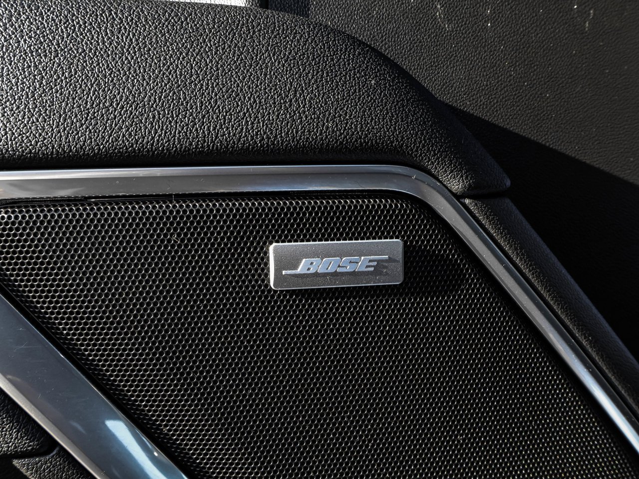 2025 Chevrolet Silverado 1500 4WD Crew Cab 147 RST Blue Sherwood Park - photo #18