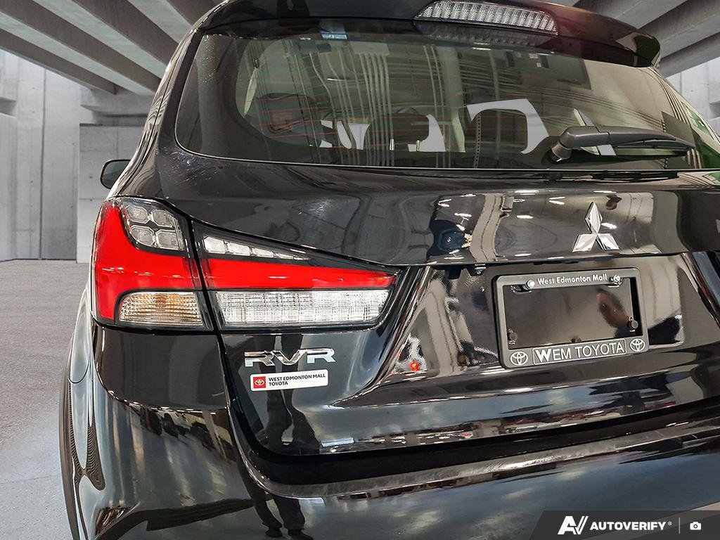 2026 Mitsubishi RVR 264048 | ES Black Edmonton - photo #9
