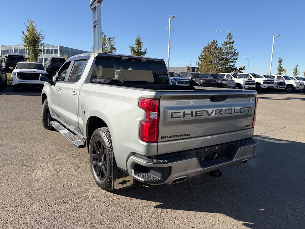 2024 Chevrolet Silverado 1500 4WD Crew Cab 147 RST Grey Sherwood Park - photo #3