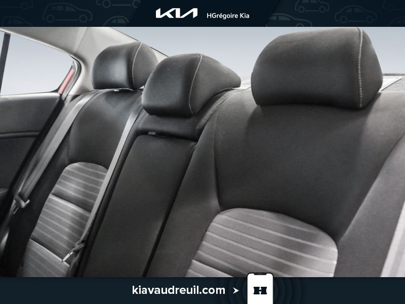 2017 Kia Forte Red Laval - photo #11