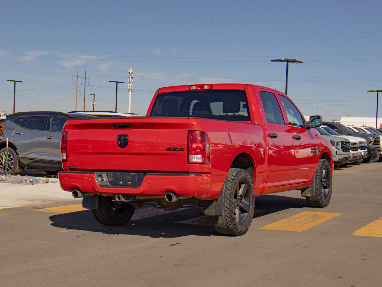 2022 Ram 1500 Classic Express 4x4 Crew Cab 5'7 Box Red Sherwood Park - photo #9