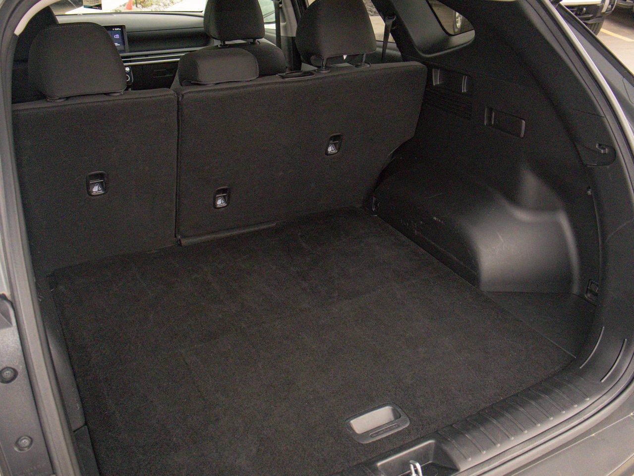 2025 Hyundai Tucson Preferred AWD Grey Sherwood Park - photo #10