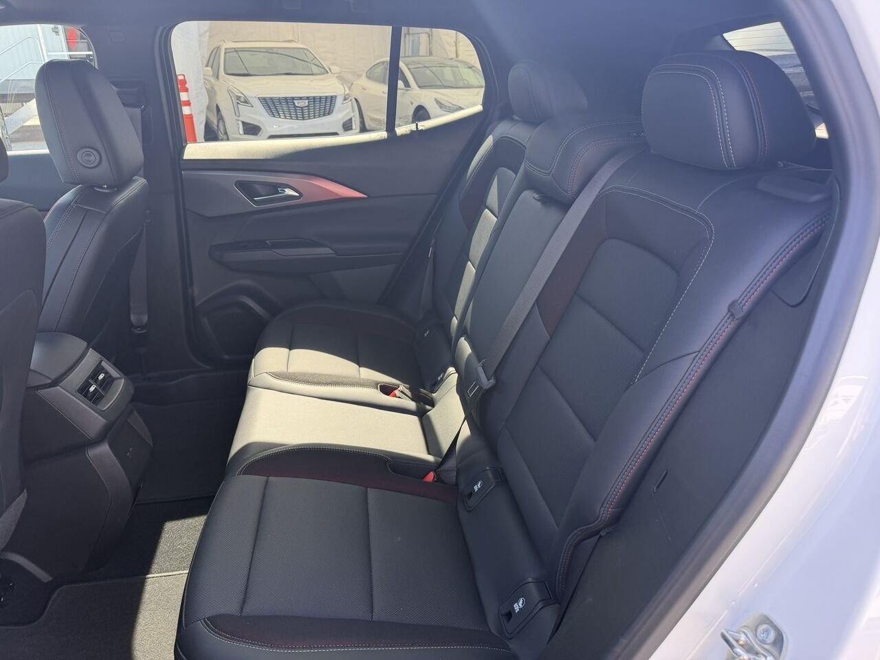 2024 Chevrolet Equinox EV 2RS White Laval - photo #15