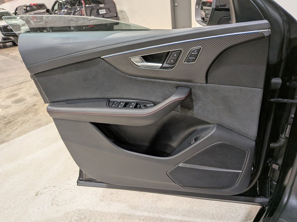 Audi RS Q8 4.0 TFSI quattro 2023 Noir Val-David - photo #34