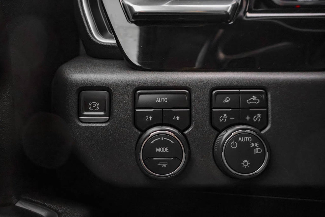 2023 Chevrolet Silverado 1500 4WD Crew Cab 147 LT Grey Sherwood Park - photo #18
