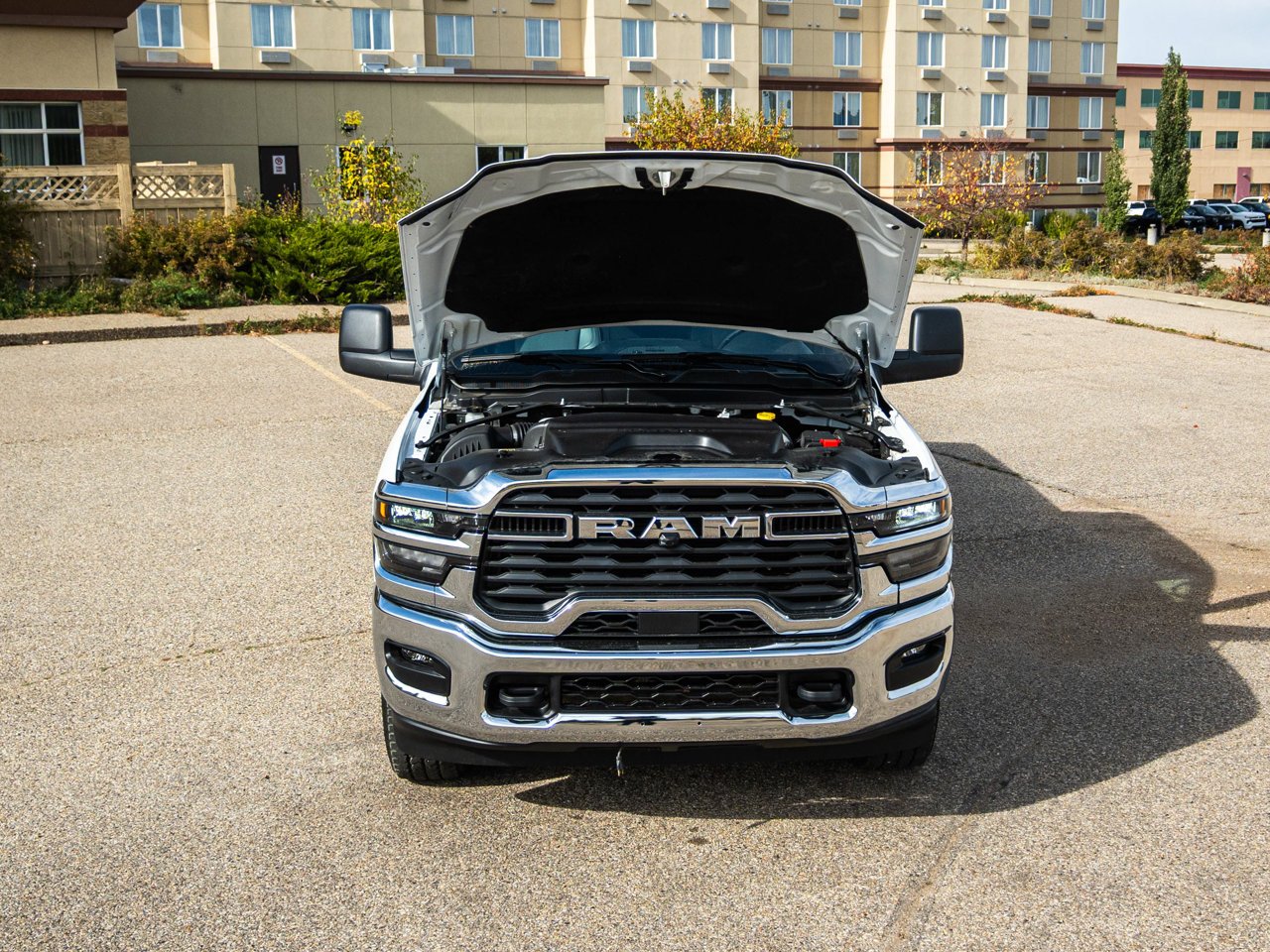 2025 Ram 2500 Tradesman 4x4 Crew Cab 8' Box White Sherwood Park - photo #9