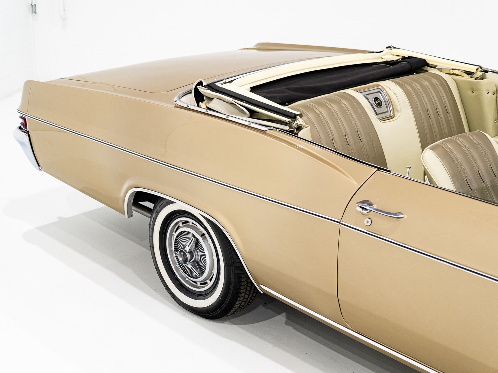 Chevrolet Impala 427 Convertible fully loaded with A/C **PRIX EN USD** 1966 Montréal - photo #47